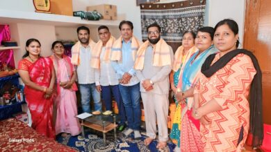 Photo of महिला काँग्रेसचे नेत्या अनिताताई भंडारी यांनी केला अनिस पटेल यांचा सत्कार